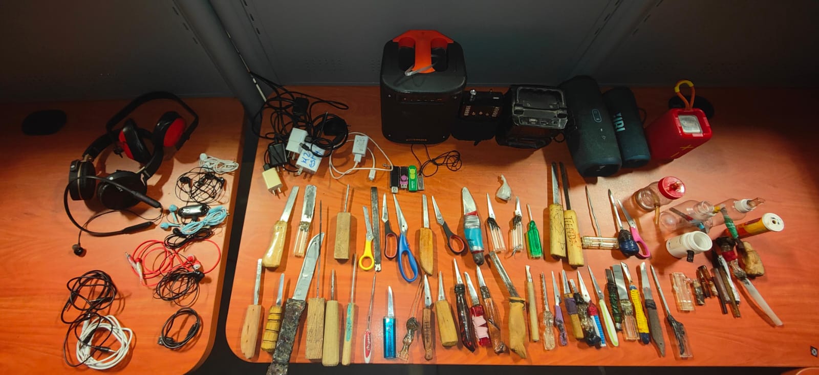 Decomisan más de 80 objetos y sustancias no permitidas en el Centro Penitenciario Varonil de Tanivet