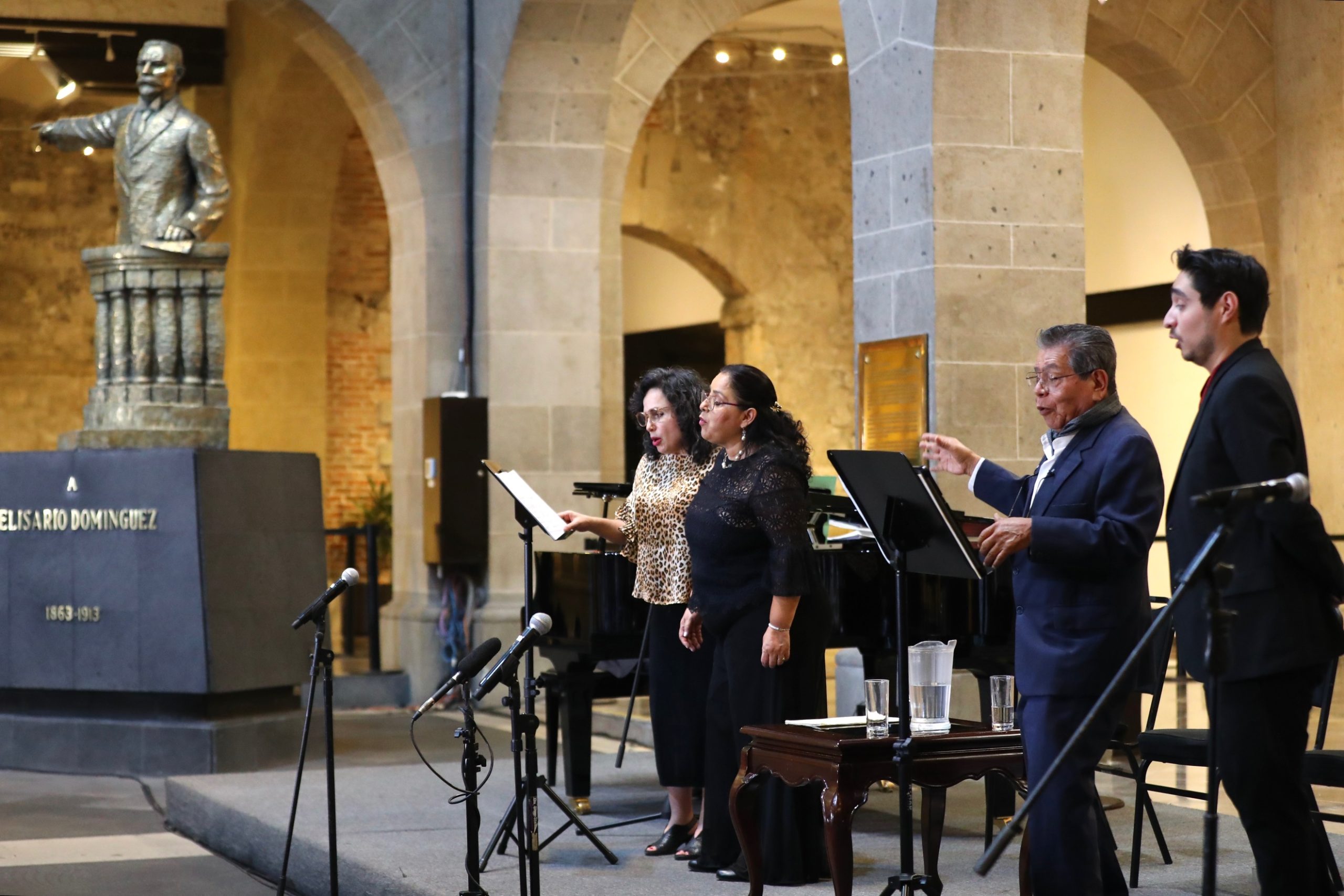 Mosaico sonoro de voces y piano en la Casona de Xicoténcatl