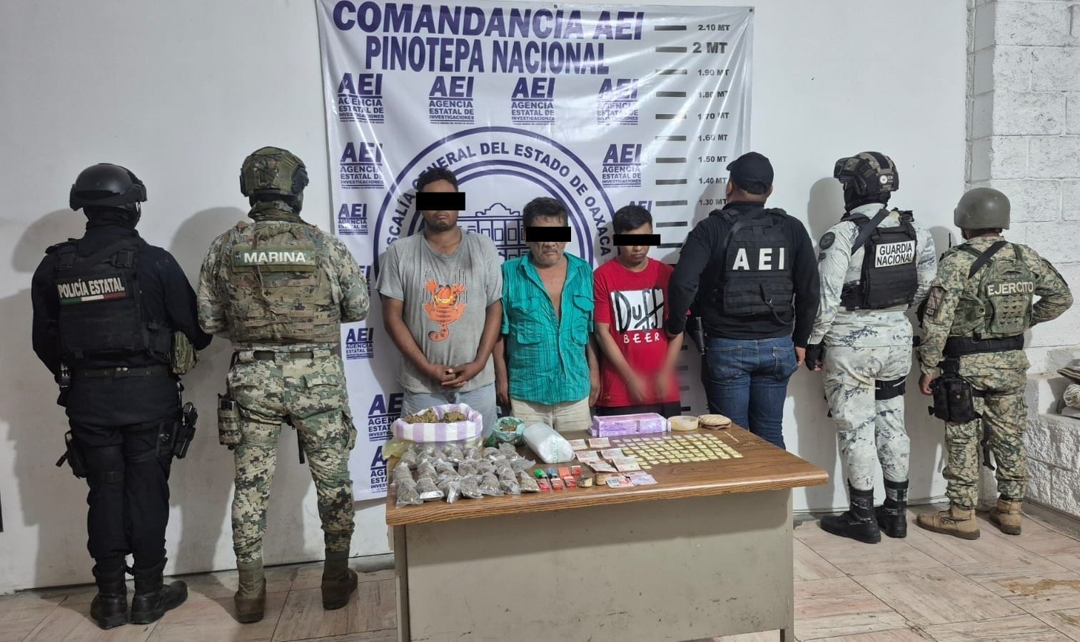 Realizan cateos simultáneos en puntos de narcomenudeo en Pinotepa Nacional; Tres detenidos