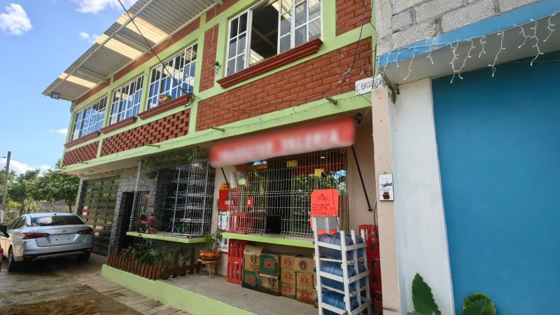 Tres personas detenidas