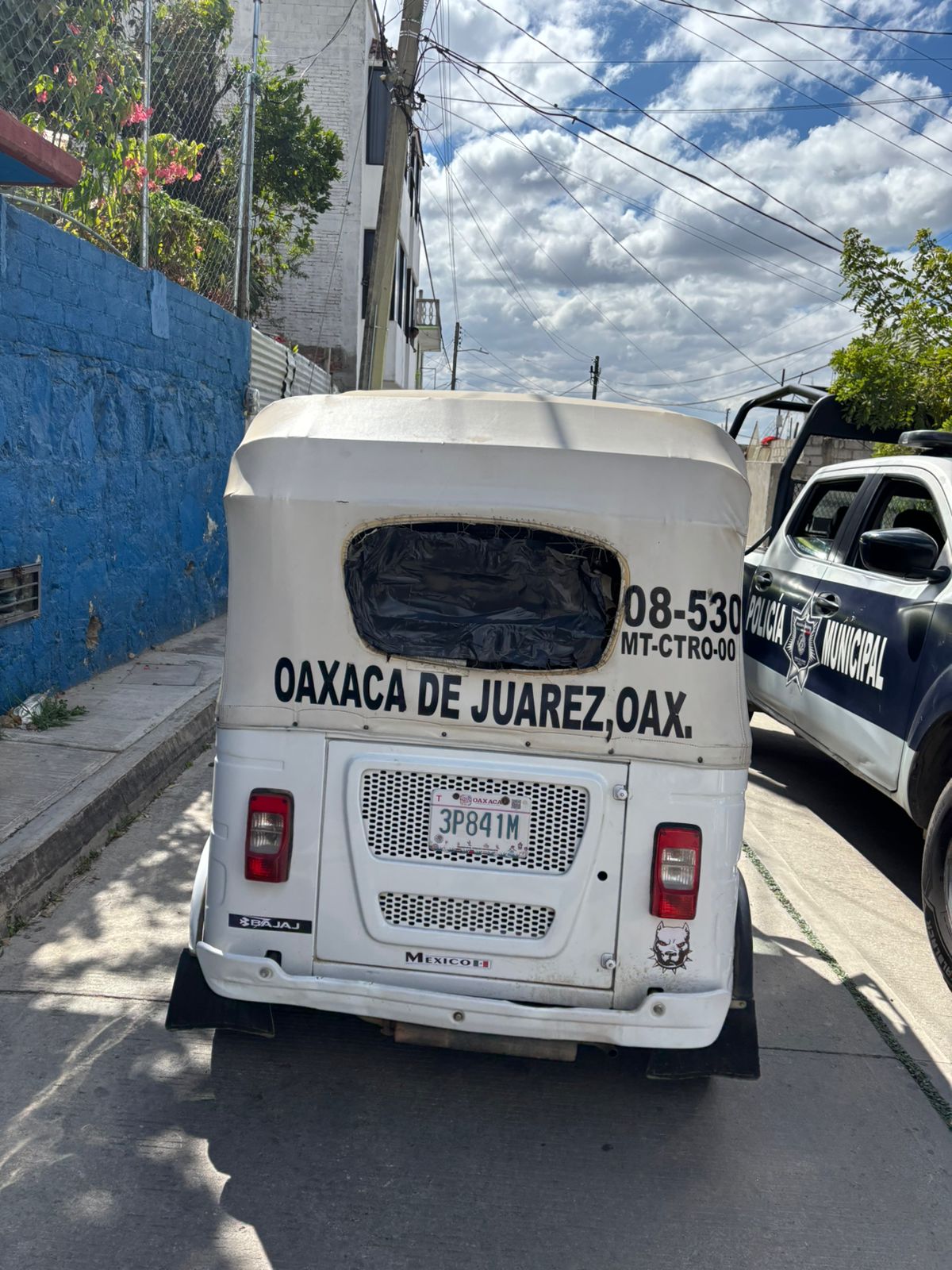 Detiene Mando Metropolitano a dos personas por asalto cometido en mototaxi en la capital oaxaqueña
