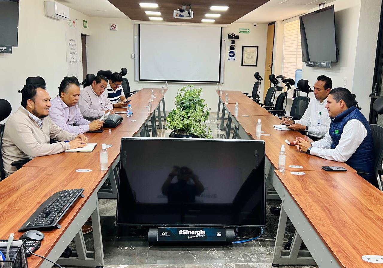 Dan seguimiento IEEPO y CFE a acuerdos para garantizar energía eléctrica en escuelas