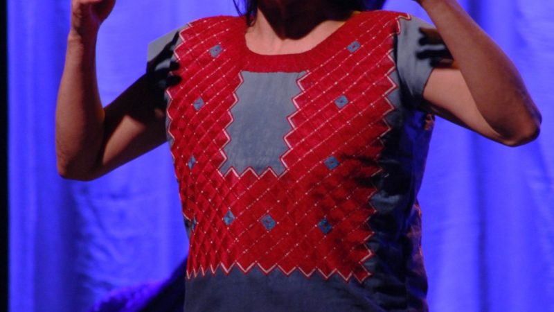 El huipil que oculta