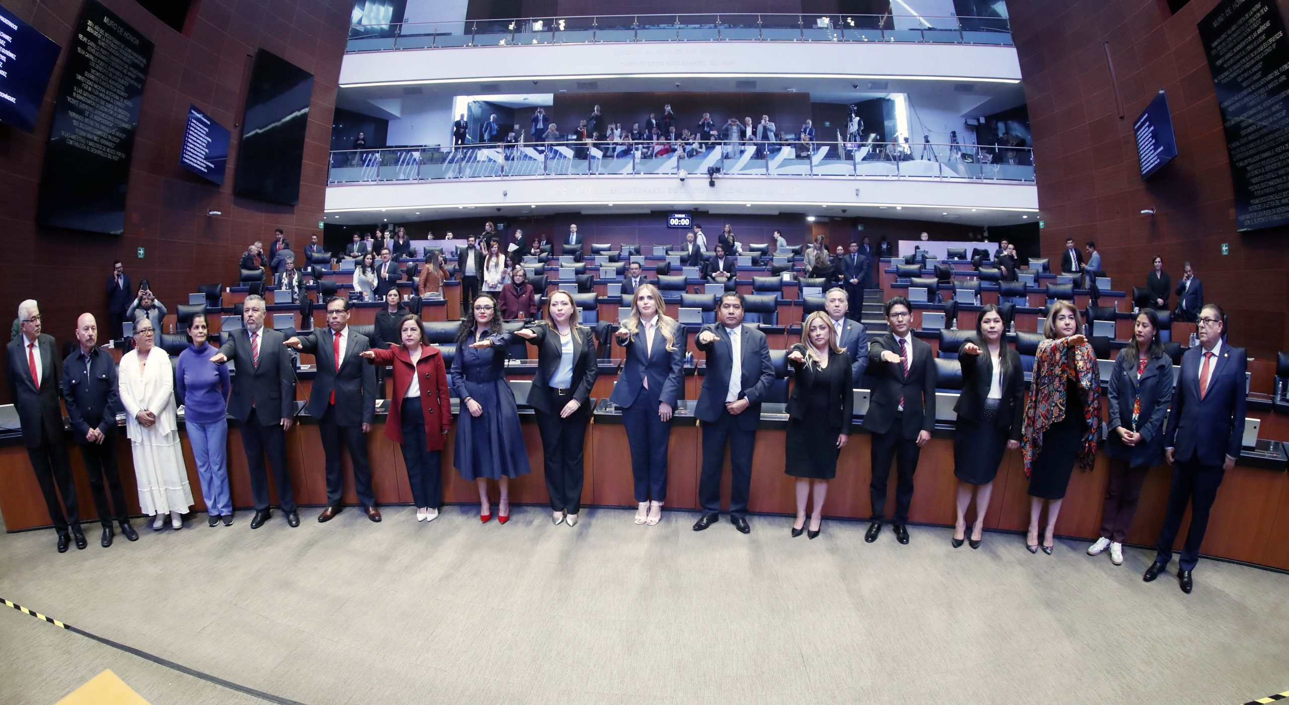 Toman protesta a 11 personas juzgadoras como magistradas y magistrados de Circuito