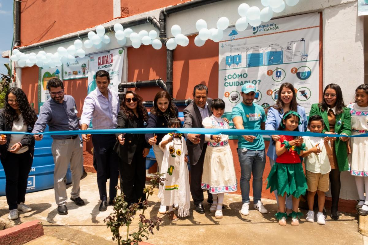 Transforma Grupo AlEn realidad de miles de niñas y madres mexicanas a través de acceso al agua en escuelas
