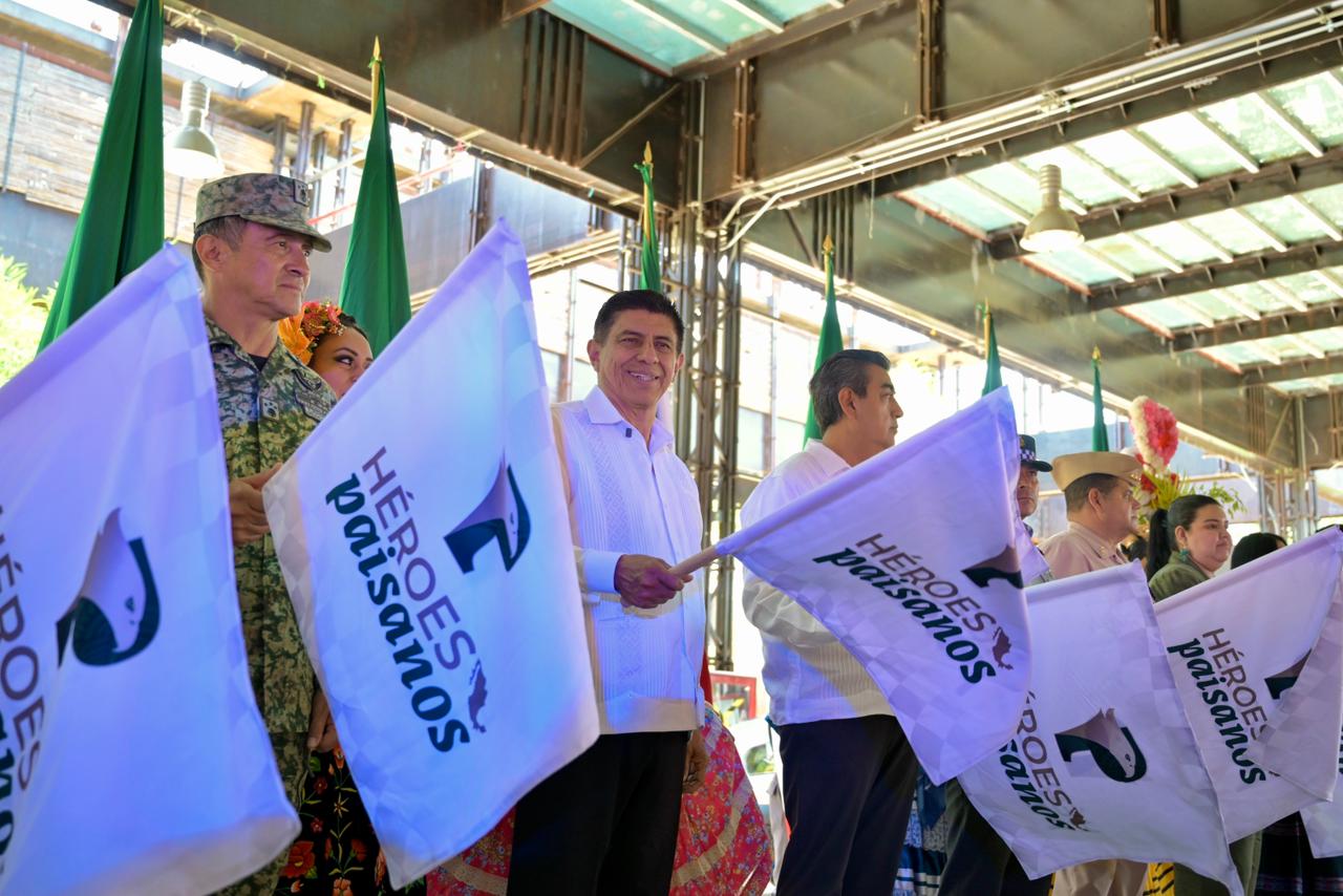 Encabeza Salomón Jara banderazo de Operativo de atención a migrantes durante Semana Santa