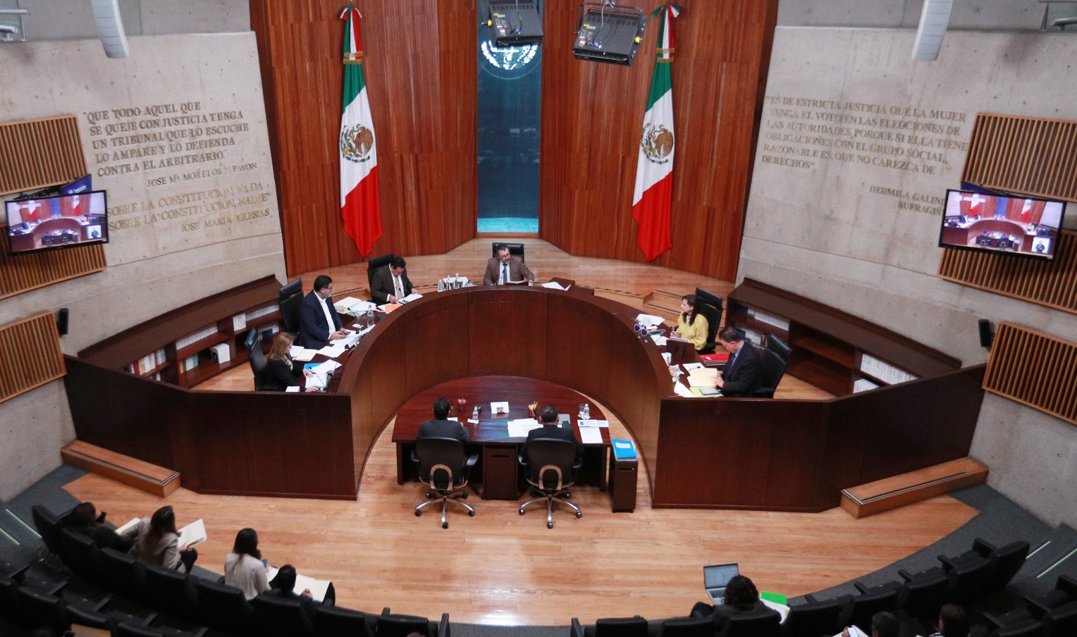 Protección a la libertad de expresión se extiende tanto a la información, como a la crítica incómoda; la ciudadanía no puede cometer calumnia: TEPJF