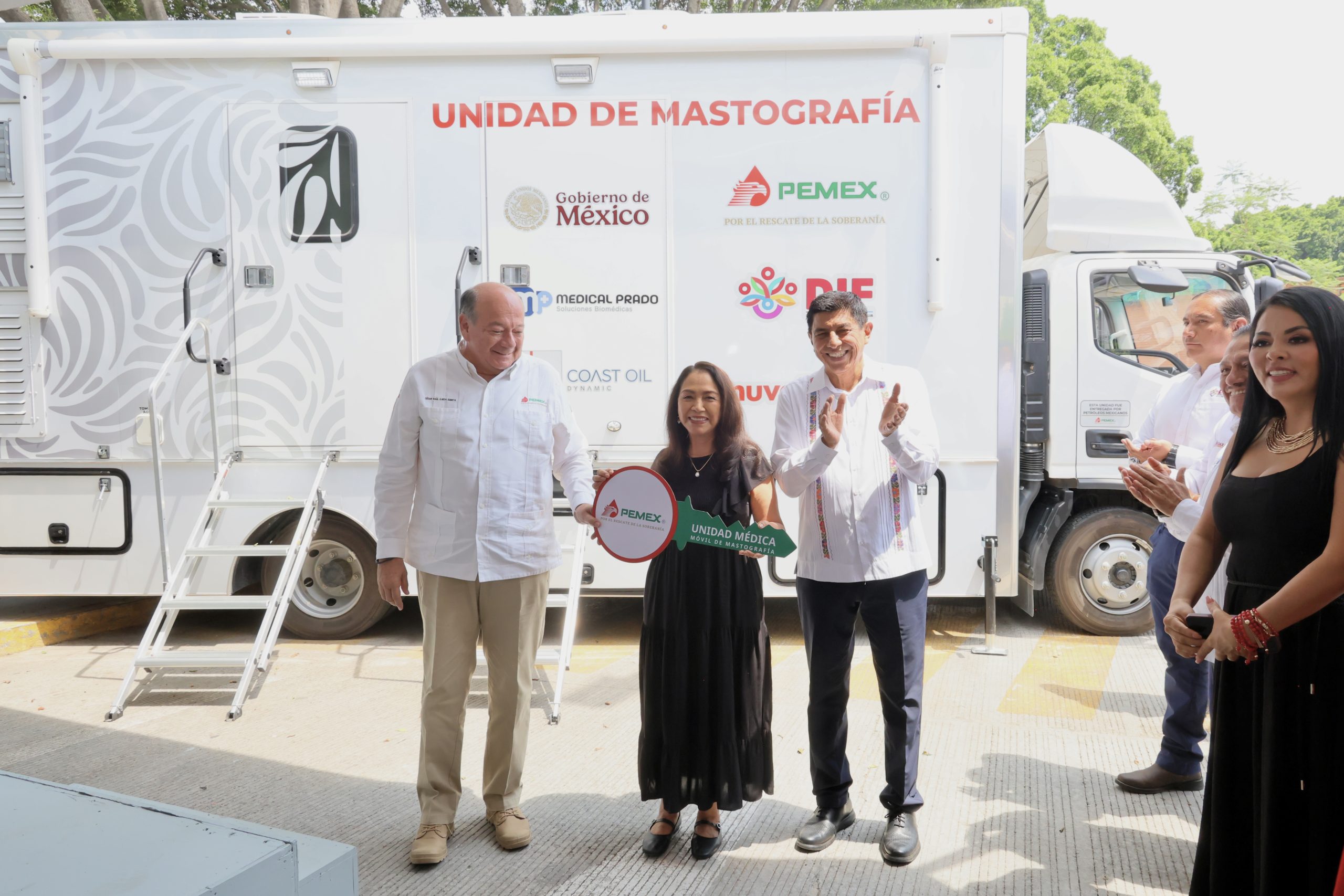 Fortalece Pemex salud de las mujeres oaxaqueñas con Unidad Médica Móvil de Mastografía