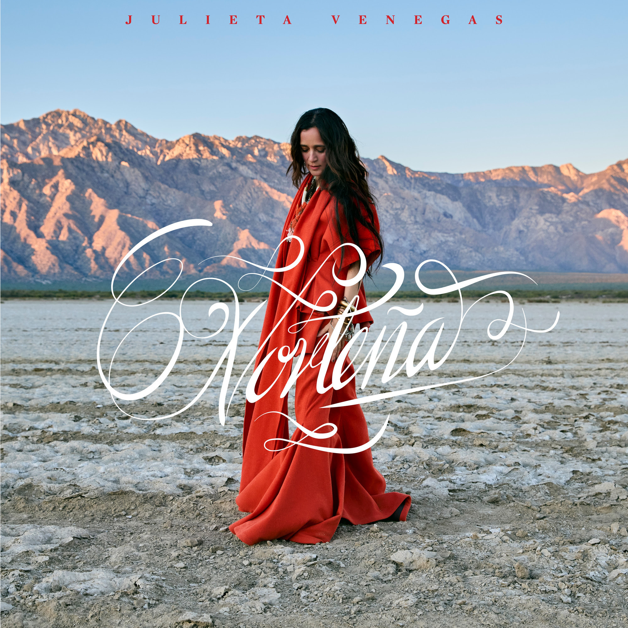 Presenta Julieta Venegas ‘Norteña’, nuevo álbum que proyecta su relación con el regional mexicano y Tijuana