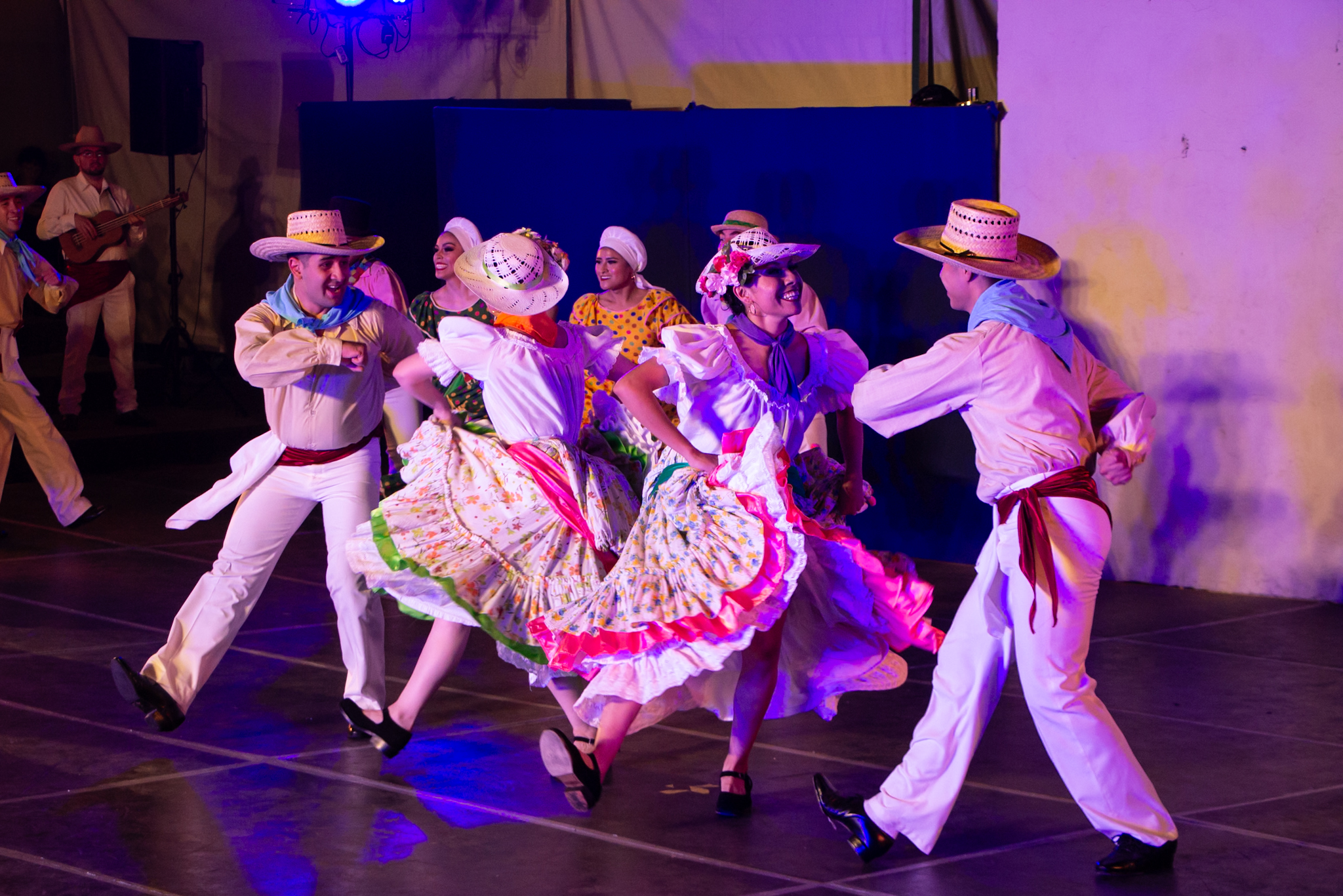 Celebra Ballet Folklórico de la Universidad Veracruzana a Latinoamérica en el Palacio de Bellas Artes