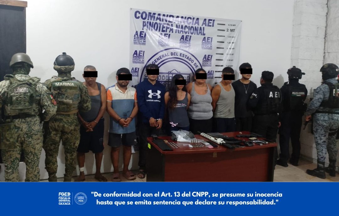 Aseguran armas, droga y vehículos durante cateo en Pinotepa Nacional; siete personas detenidas