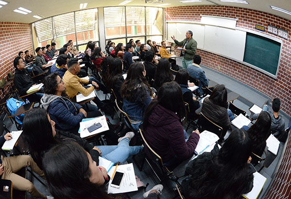 Inician clases estudiantes
