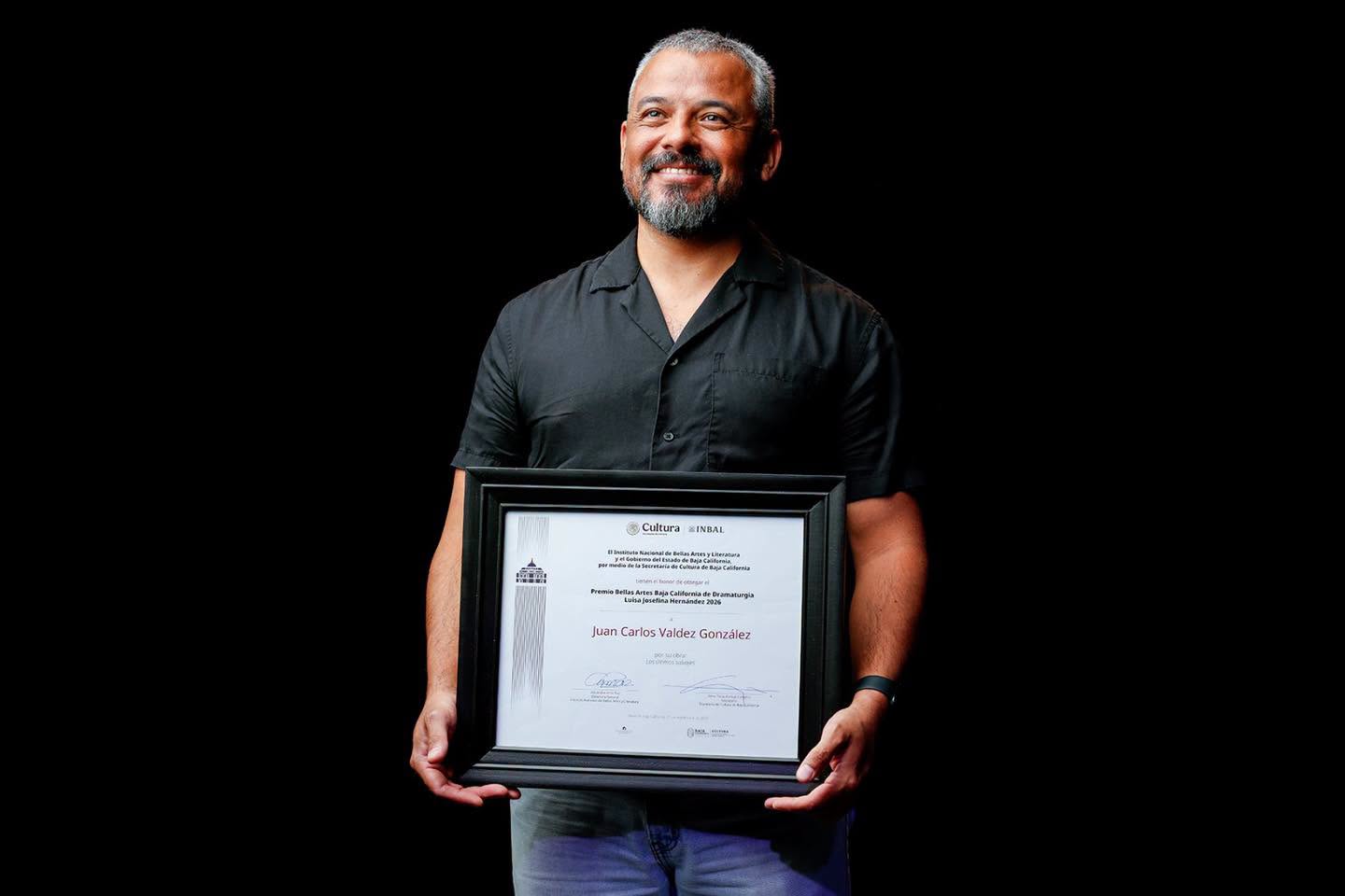 Entregan Premio Bellas Artes Baja California de Dramaturgia Luisa Josefina Hernández 2026 a Juan Carlos Valdez González