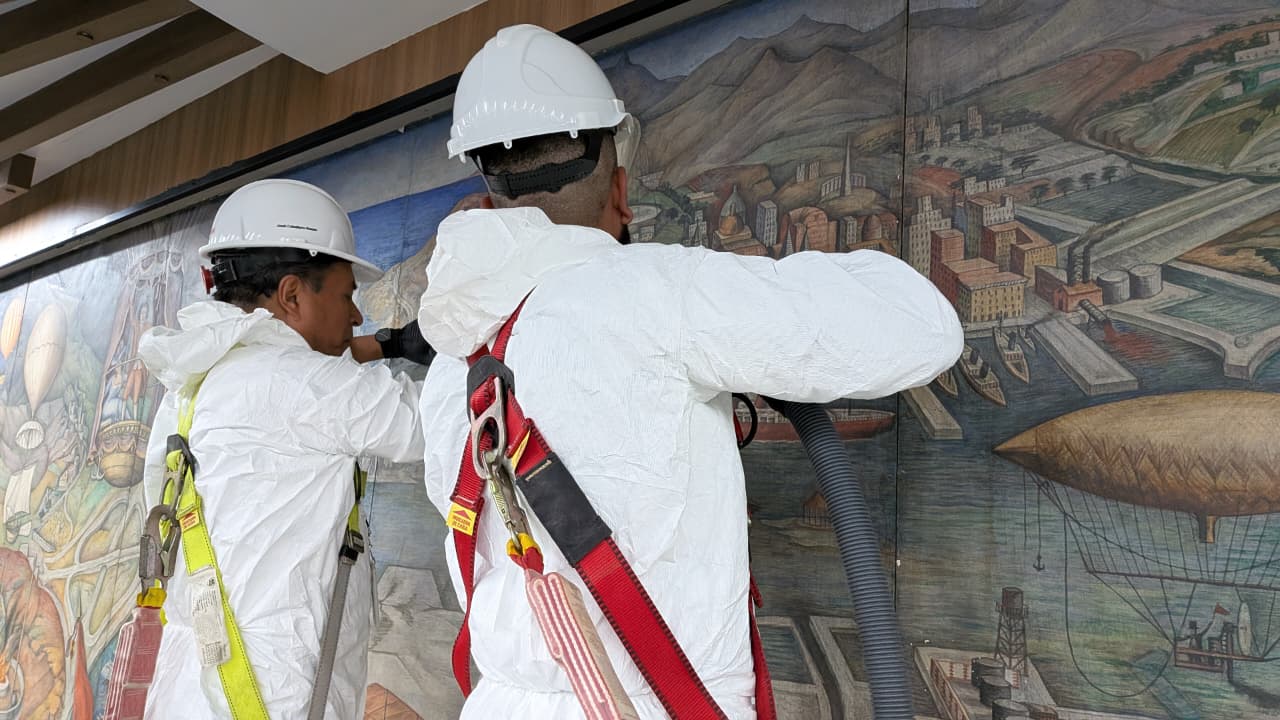 Inician trabajos de conservación del mural “La conquista del aire por el hombre”, de Juan O’Gorman