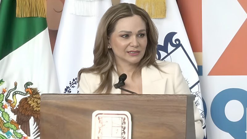 Claudia Valle Aguilasocho